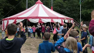 Ein besonderes Ferienangebot: Zirkus Datterino