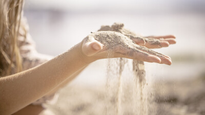 Eine Hand voll Sand