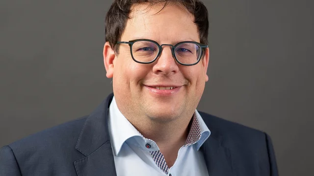 Hillebold, Lars