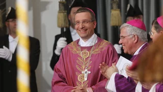 Bischof Gerber feierlich in sein Amt als Bischof von Fulda eingeführt