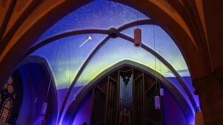 Besuch in der Weihnachtskirche