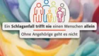 Ein bunter Hintergrund mit verschiedenen Figuren, die eine Familie oder Gemeinschaft darstellen. Der Text betont, dass ein Schlaganfall nie einen Menschen allein trifft und die Unterstützung von Angehörigen wichtig ist. Unten steht das Datum des Welt-Schlaganfalltags, 29. Oktober, und eine Website für weitere Informationen.