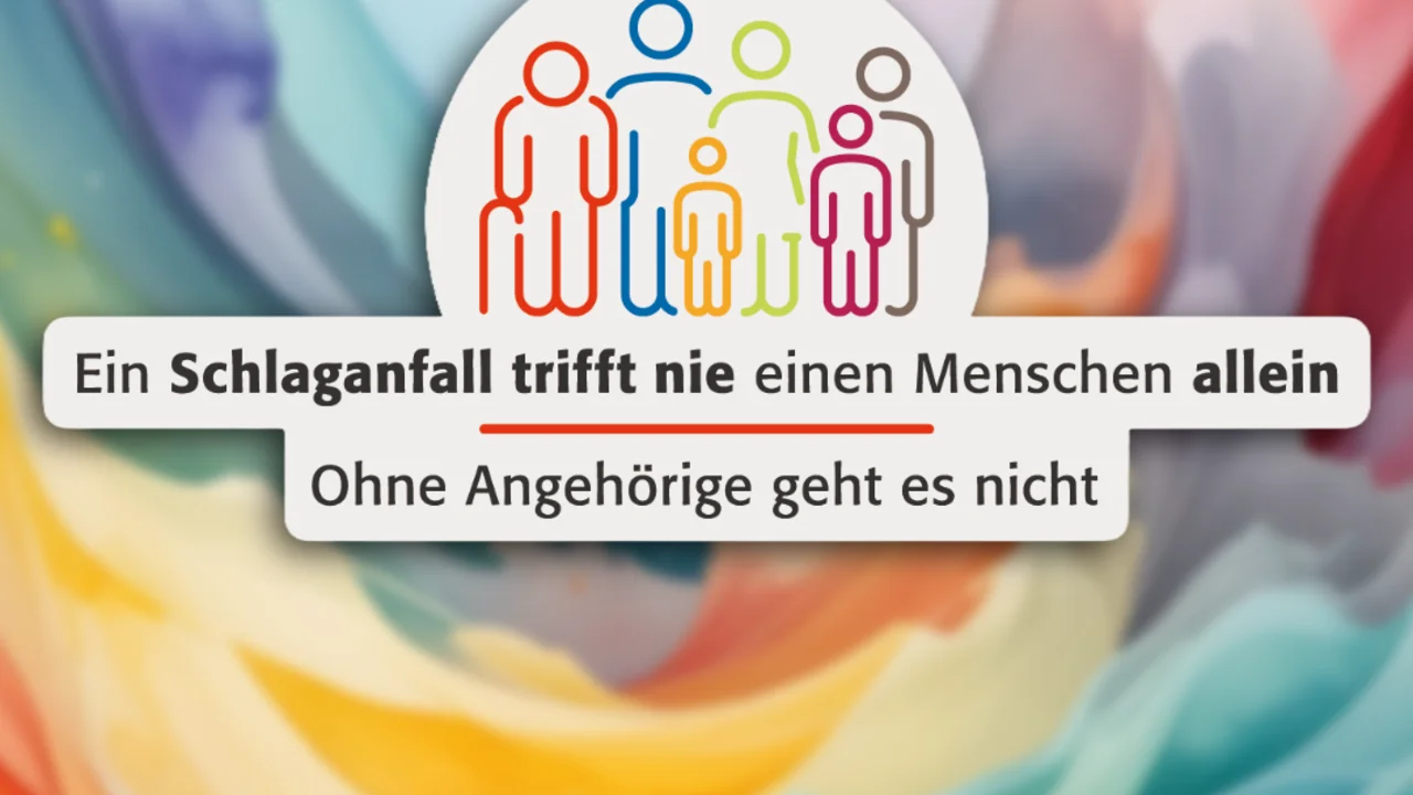 Ein bunter Hintergrund mit verschiedenen Figuren, die eine Familie oder Gemeinschaft darstellen. Der Text betont, dass ein Schlaganfall nie einen Menschen allein trifft und die Unterstützung von Angehörigen wichtig ist. Unten steht das Datum des Welt-Schlaganfalltags, 29. Oktober, und eine Website für weitere Informationen.