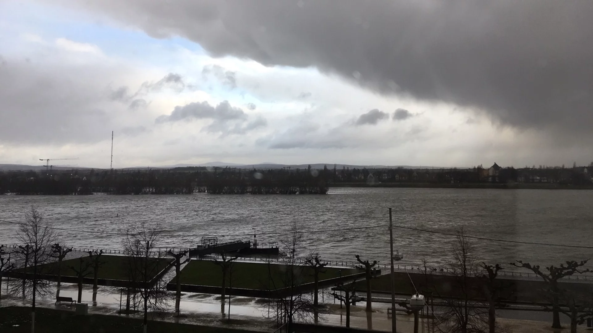Ein Sturm zieht auf.