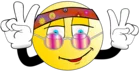 Ein fröhlicher, gelber Smiley trägt eine bunte Kopfbedeckung und runde Sonnenbrillen mit lila Gläsern. Er zeigt mit beiden Händen das Zeichen für Frieden und Freundschaft. Der Gesichtsausdruck ist lächelnd und einladend.