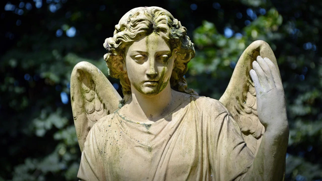 Skulptur eines Engels