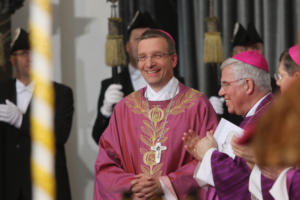 Bischof Gerber feierlich in sein Amt als Bischof von Fulda eingeführt